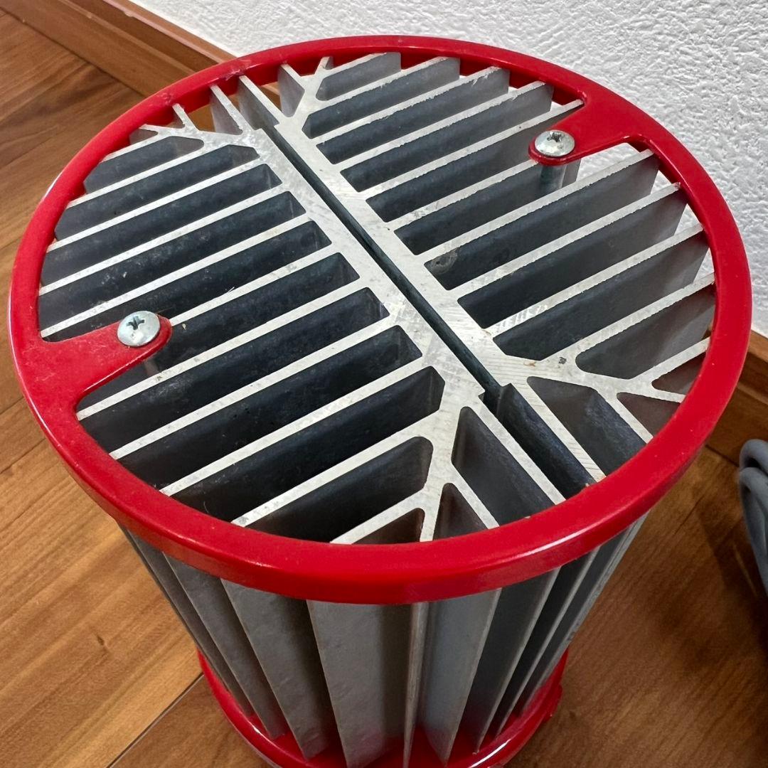 赤い円筒形電気ヒーター 温度調節機能付き