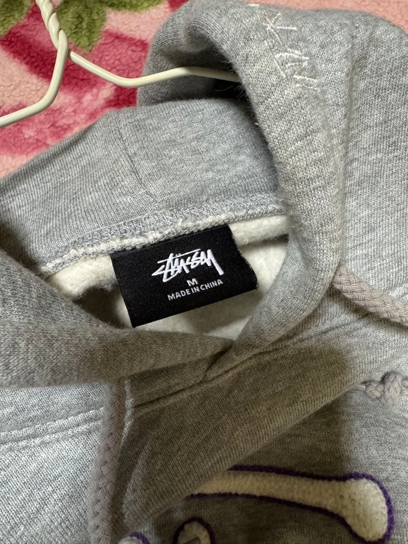 Stussy グレー フード付きスウェット