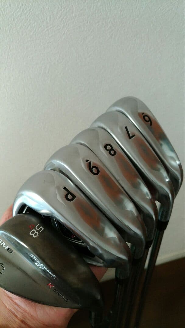 Titleist（タイトリスト）アイアンセット・ドライバー・ゴルフバック