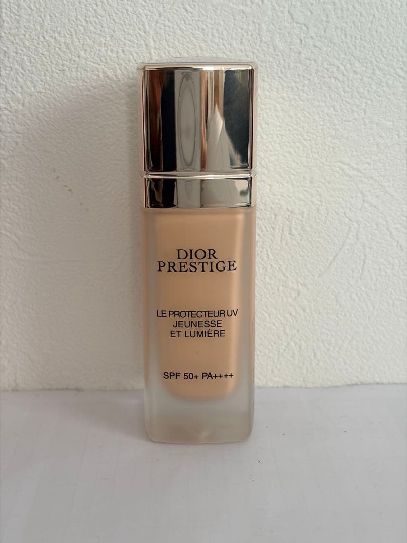 DIOR プレステージ ホワイトル プロテクターUV BB01 30ml