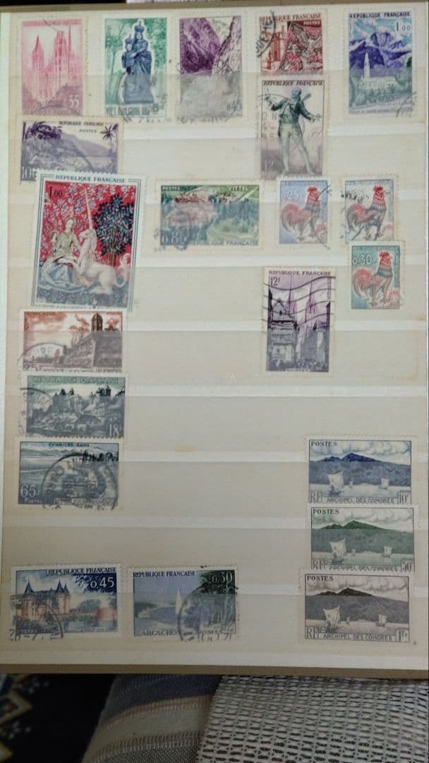 主にフランスの使用済み切手