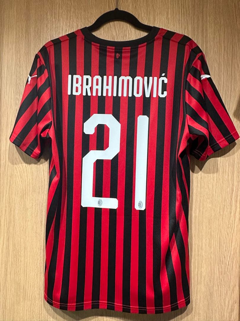 ACミラン IBRAHIMOVIĆ 21番 シャツ Mサイズ