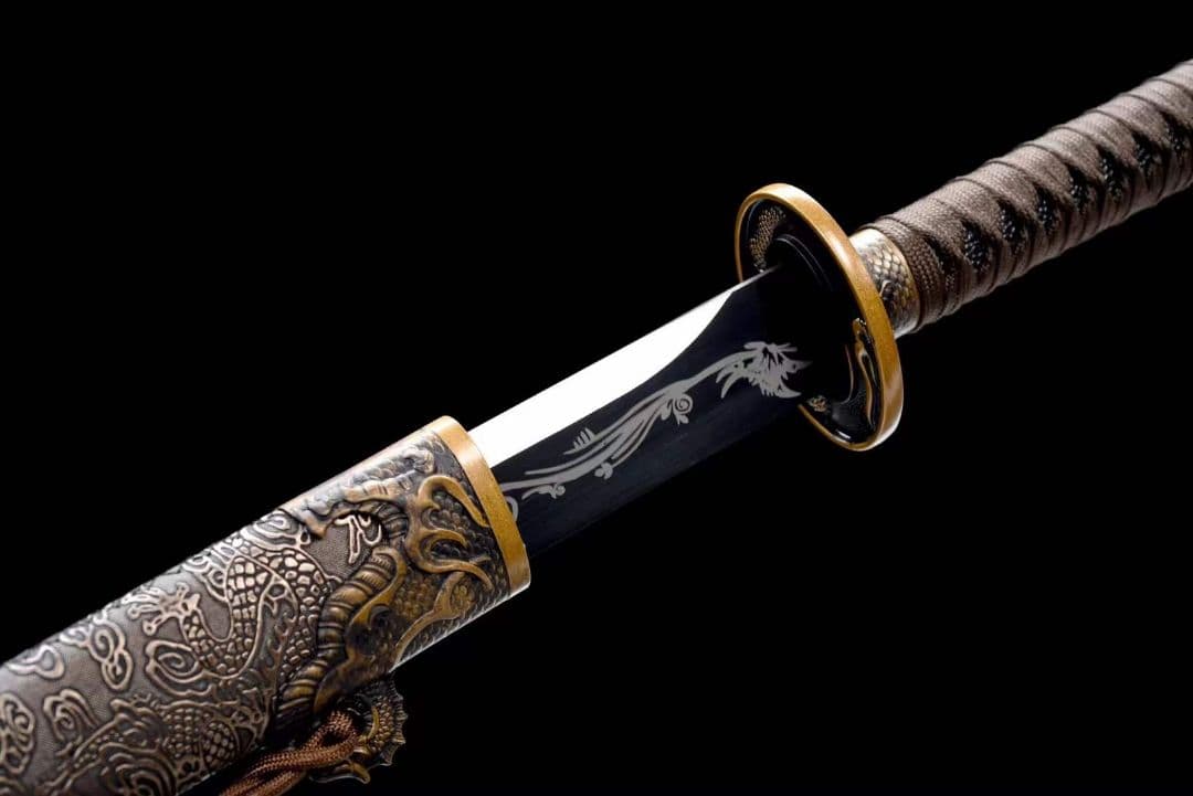 『狂龍繍春刀』古兵器 武具　刀装具　日本刀　模造刀 居合刀