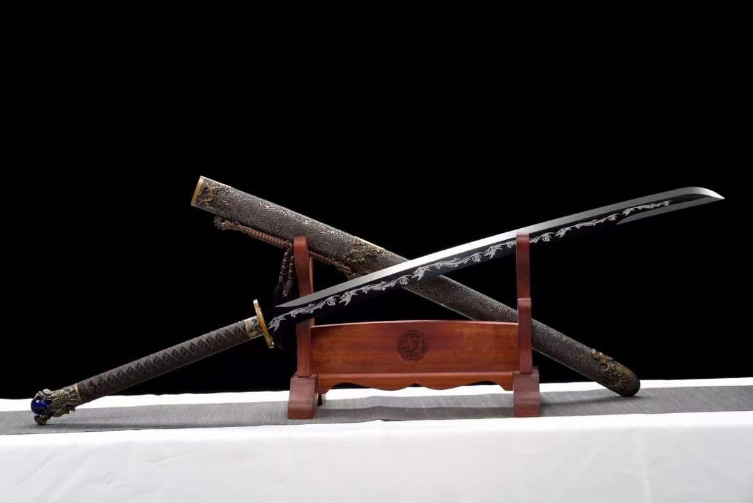 『狂龍繍春刀』古兵器 武具　刀装具　日本刀　模造刀 居合刀