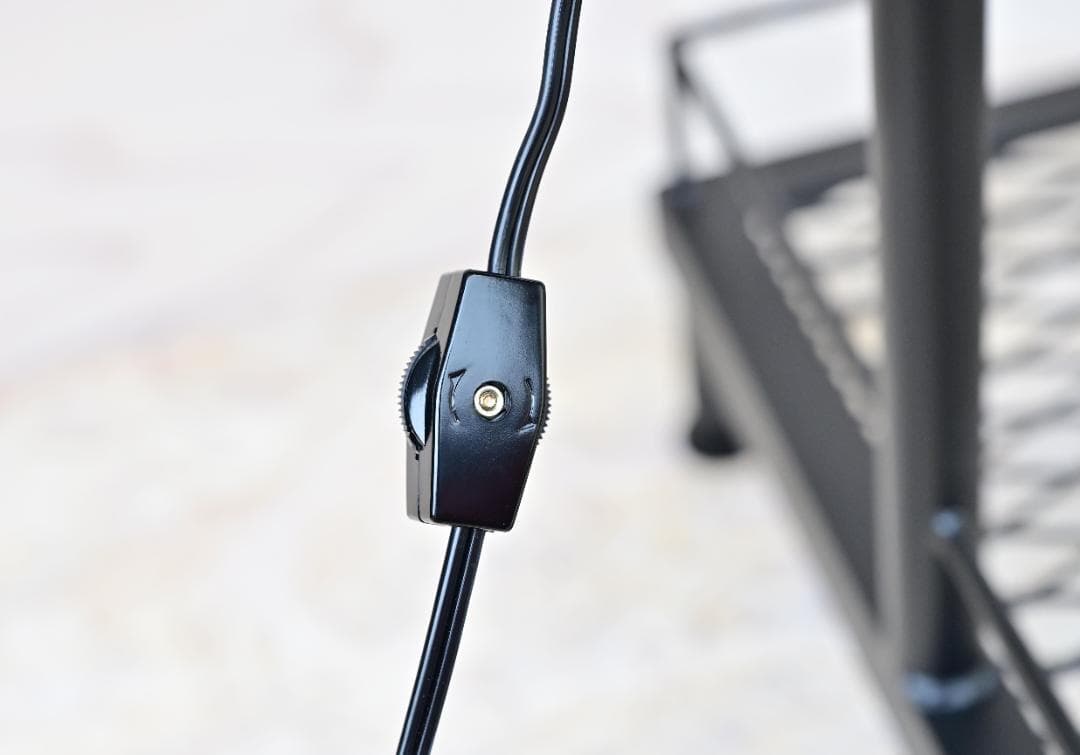 アイアンシェルフ　卓上プランタースタンド　植物棚　アガベなど多肉植物に