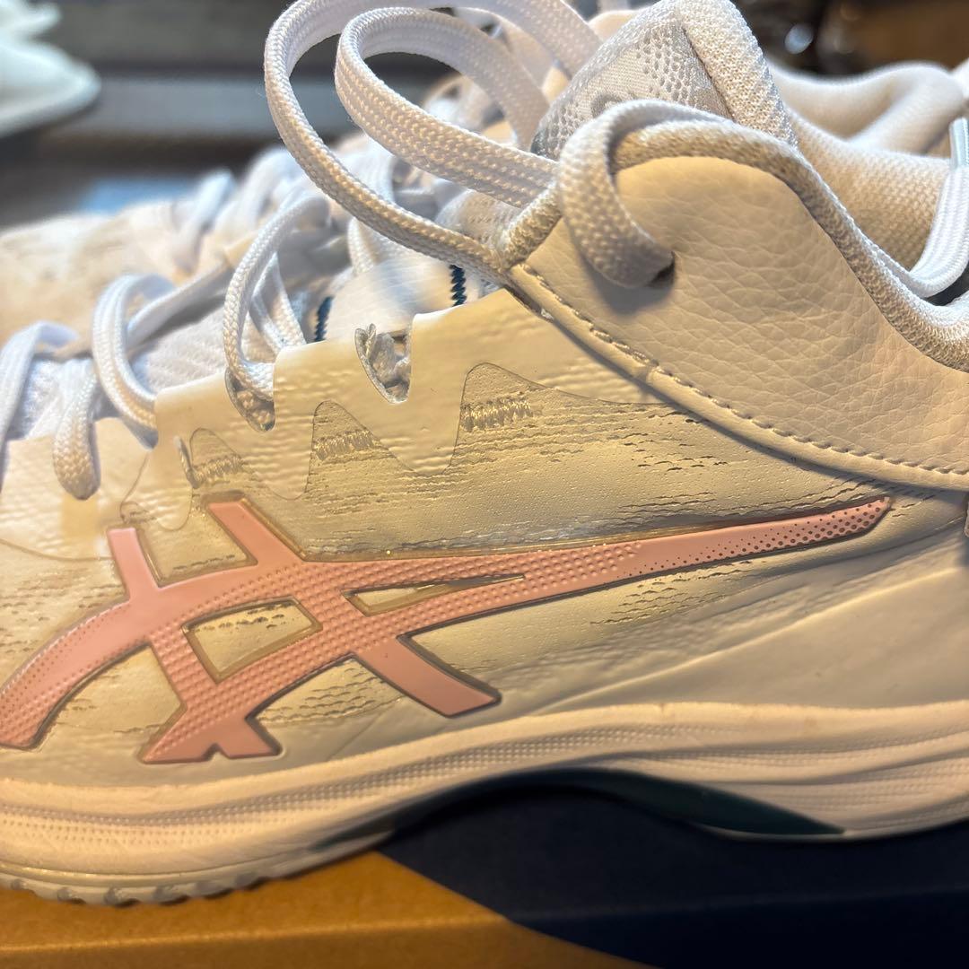 ASICSバスケットシューズ ホワイト/ピンク　ゲルフープV17
