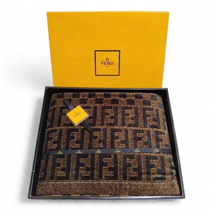 FENDI フェンディ 新品未使用品 バスタオル ズッカ柄 総柄 ジム ヨガ