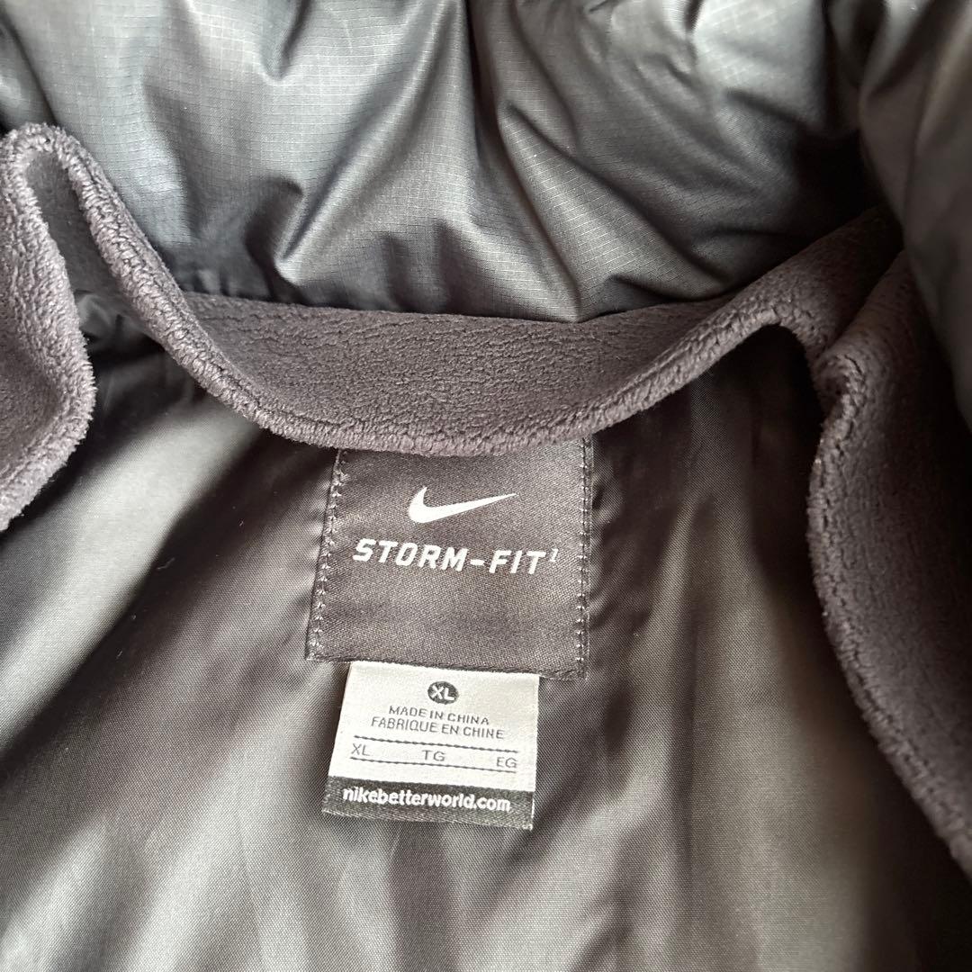 ナイキ　サッカーベンチコート