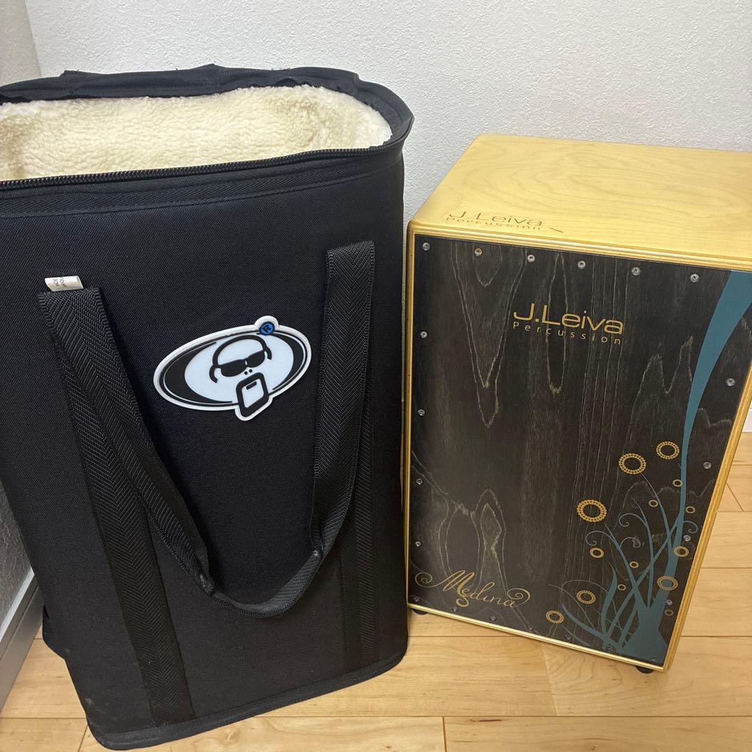 J.Leiva medina カホン　ケース付