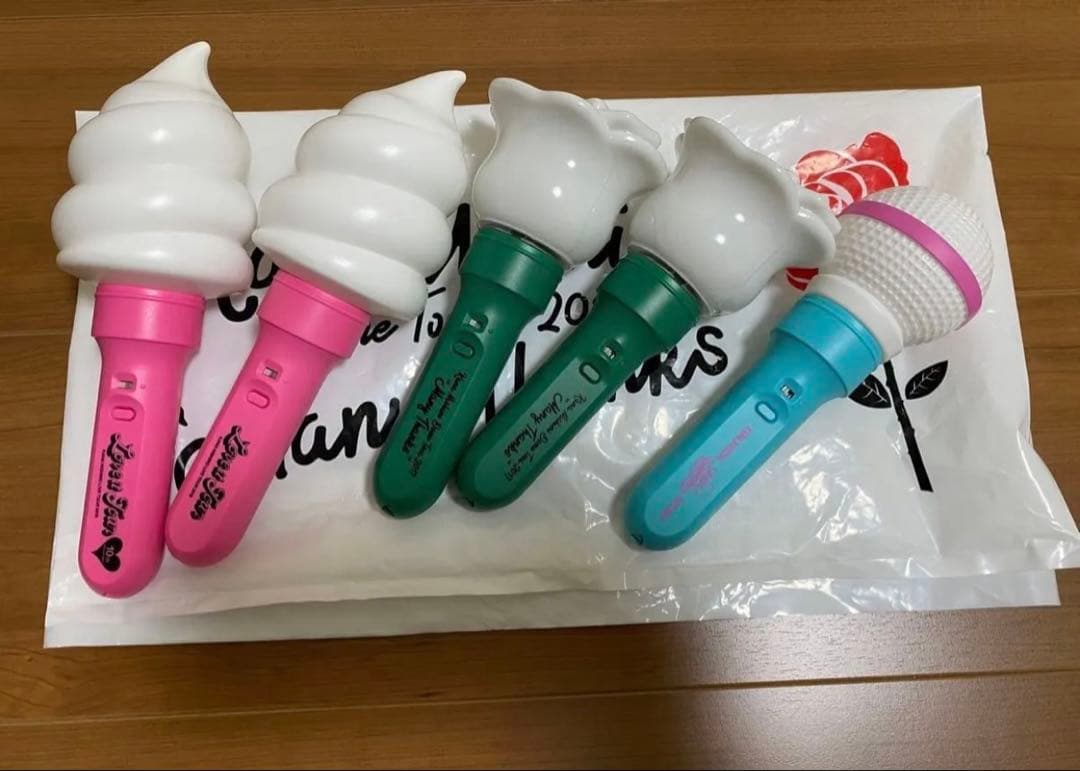 西野カナ LIVEグッズ 引退品 セット売り ペンライト CD パンフ等