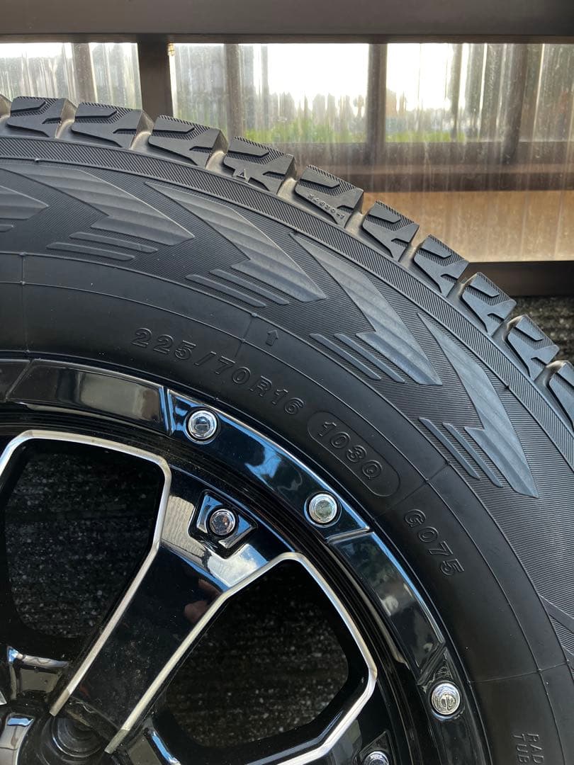 MKW 16インチ　ヨコハマ アイスガードSUV 225/70R16 4本セット