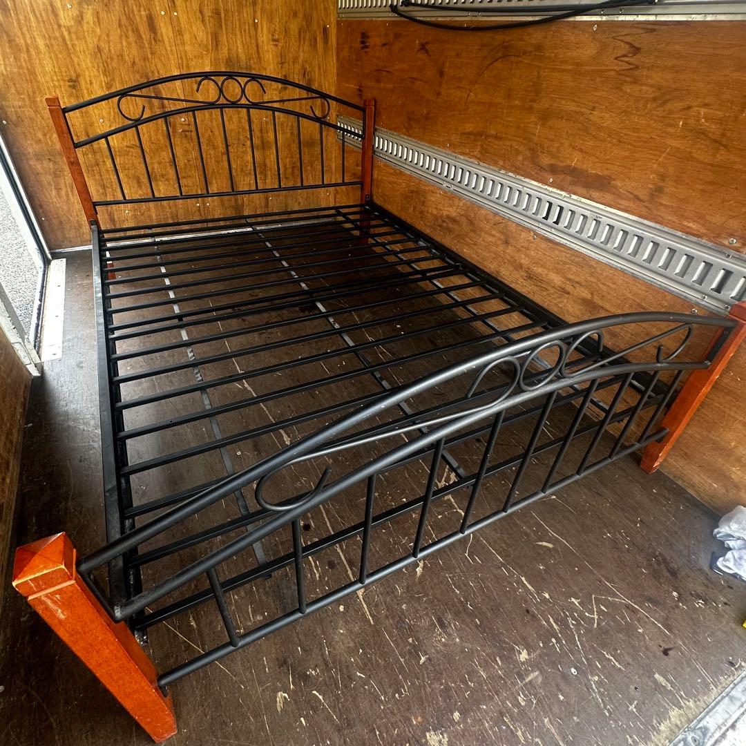 ニトリ バハマ ダブルベッドフレーム アイアンフレーム