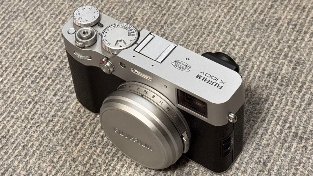 【美品】Fujifilm X100V （シャッター数：700）