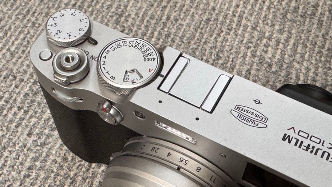 【美品】Fujifilm X100V （シャッター数：700）