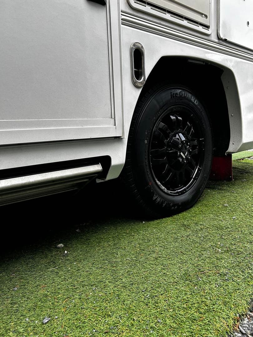 カムロードバンテックジル15インチスタッドレスタイヤセット195/70Ｒ15