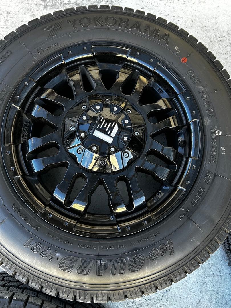 カムロードバンテックジル15インチスタッドレスタイヤセット195/70Ｒ15