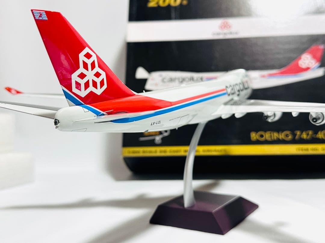Gemini 1/200 B747-400F cargolux ドア開閉仕様