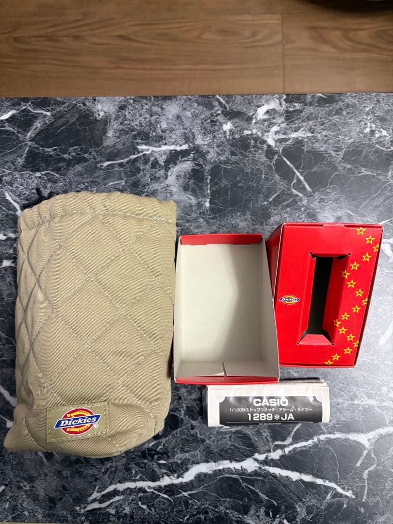 G-SHOCK×Dickiesコラボ 腕時計 レッド