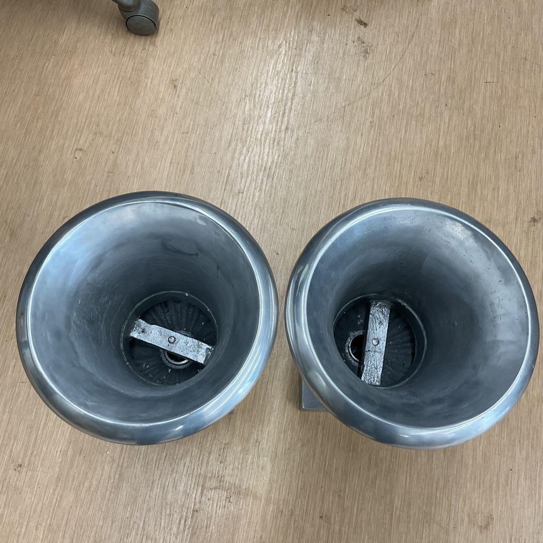 フラワーベース 2個セット　中古　アンティーク　置物