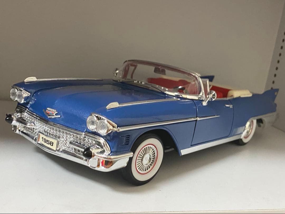 1/18 アメ車　ミニカー　キャデラック　エルドラド　ビアリッツ　1958