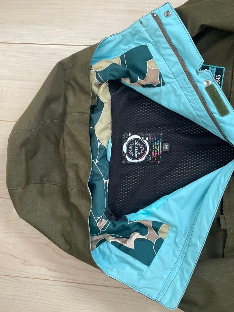 スノーボードウェア Mサイズ オリーブ色