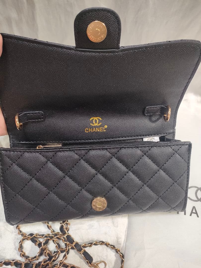 シャネル ショルダーバッグ ゴールド ノベルティ