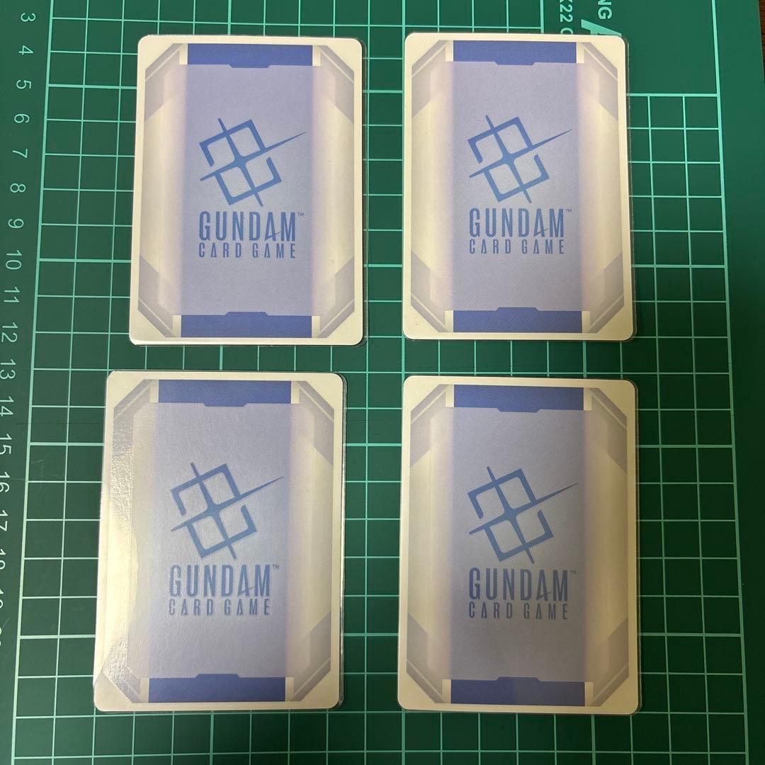 ザクⅡ（シャア・アズナブル機）ST03-006　LR +ガンダムカード4枚セット