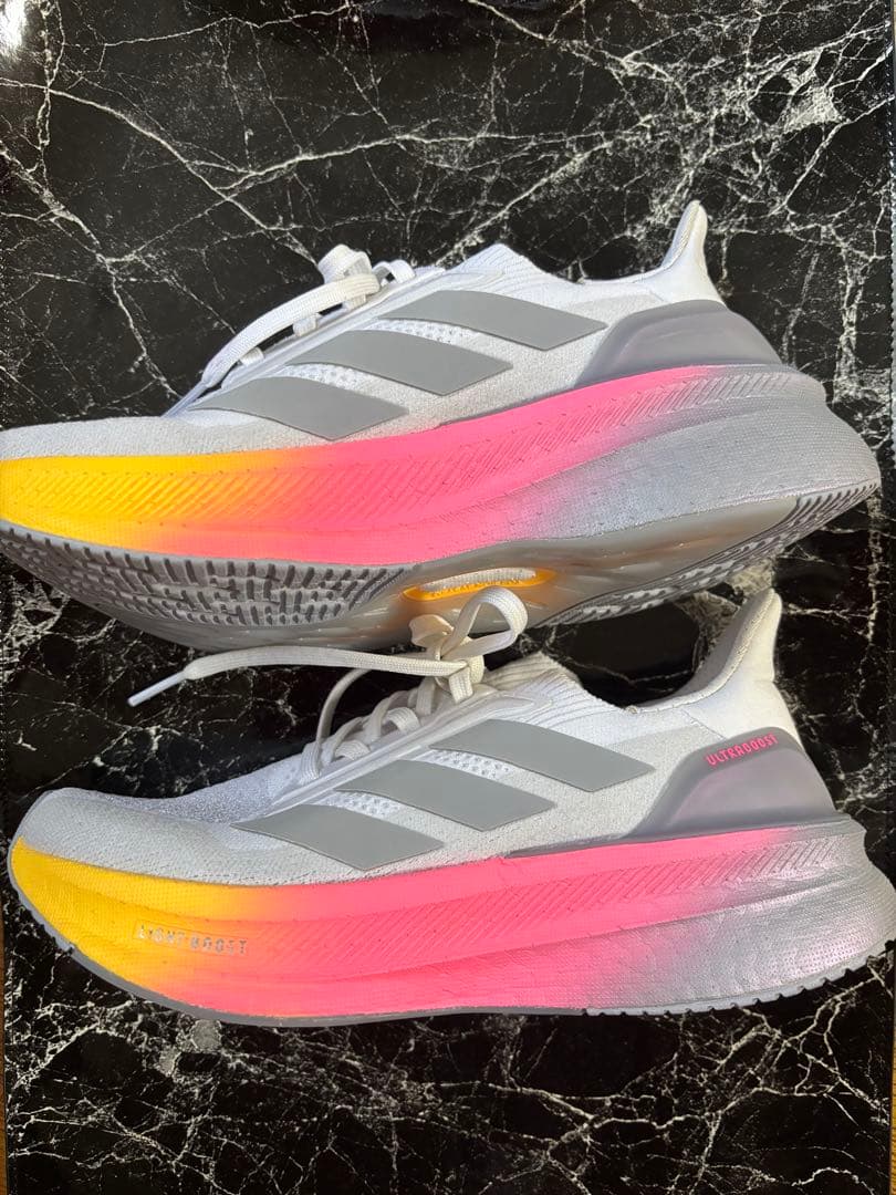 adidas アディダス シューズ ウルトラブースト レディース23.5cm