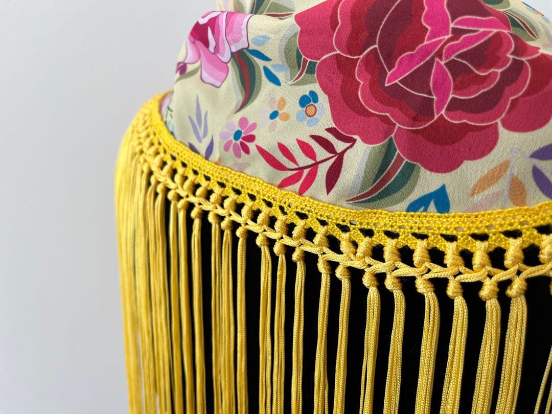 フラメンコ　マントンシージョ　イエローマントン風花柄水玉　イエローフレコ