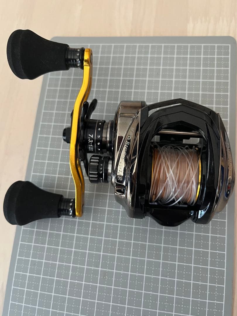 アブガルシア　ビックシューターコンパクトREVO4 ギア比7.3:1