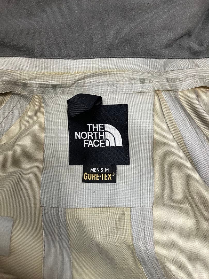 ＴＨＥ ＮＯＲＴＨ　ＦＡＣＥ　ノースフェイス上下スキースノボウェア　おまけ付き