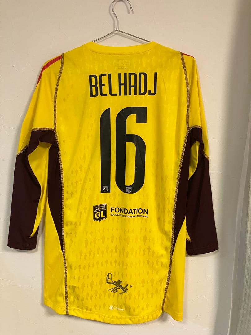 オリンピックリヨン　チャンピオンズリーグ決勝GKユニフォーム　直筆サイン入り