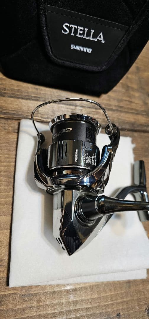 ほぼ未使用品 シマノ 22 STELLA ステラ 2500SHG