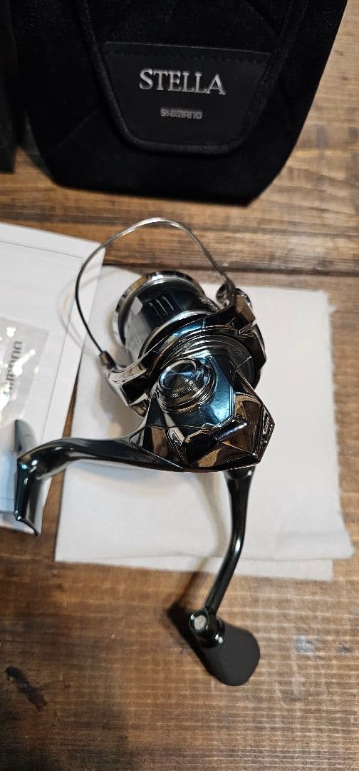 ほぼ未使用品 シマノ 22 STELLA ステラ 2500SHG