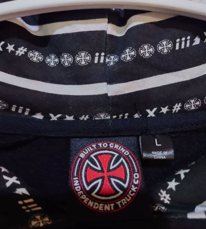 INDEPENDENT アイアンクロスパーカーLブラック美品インディペンデント