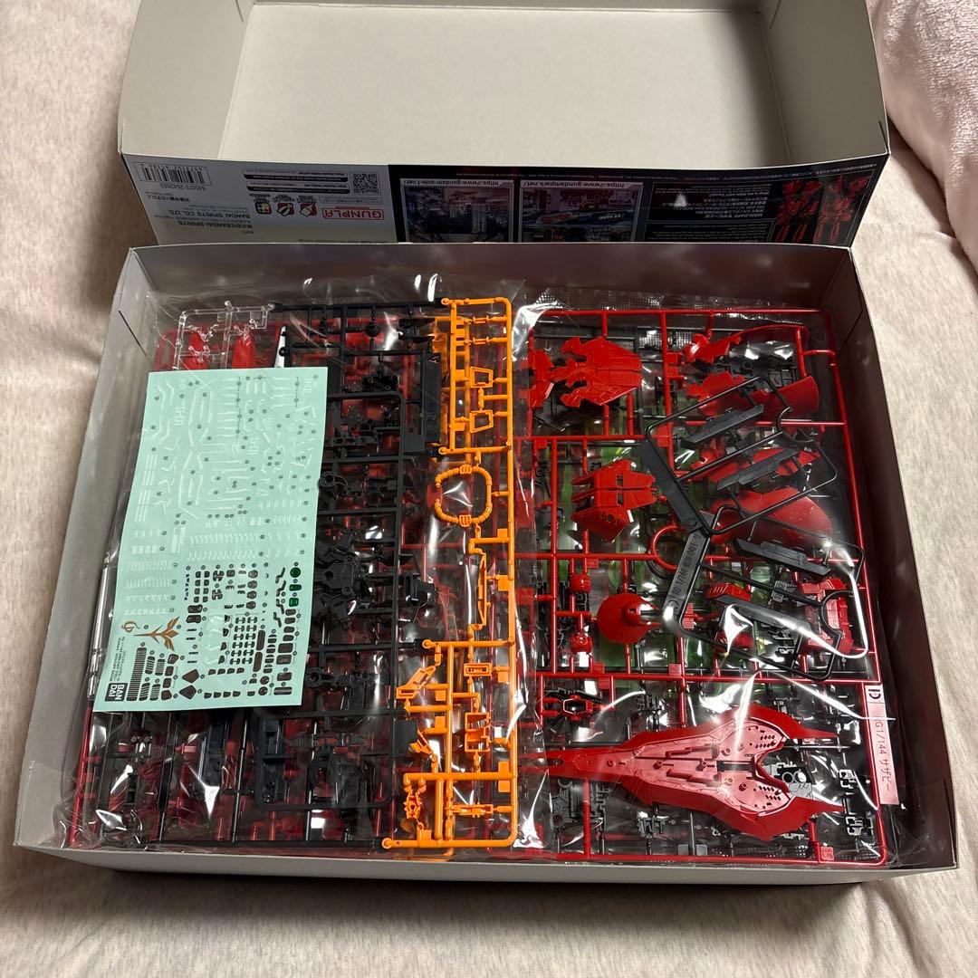 RG 1/144 MSN-04FF サザビー