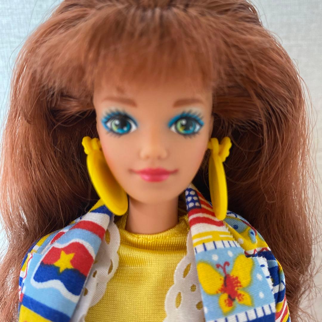 バービー人形、ビンテージ鮮やか服