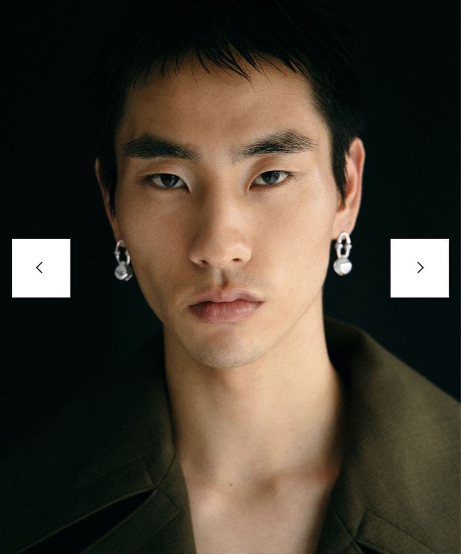 heres ヒヤーズ SPINAL DOUBLE PIERCE