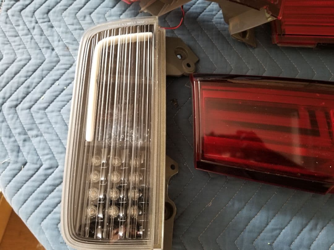 E52 エルグランド ワンオフ LEDテールセット