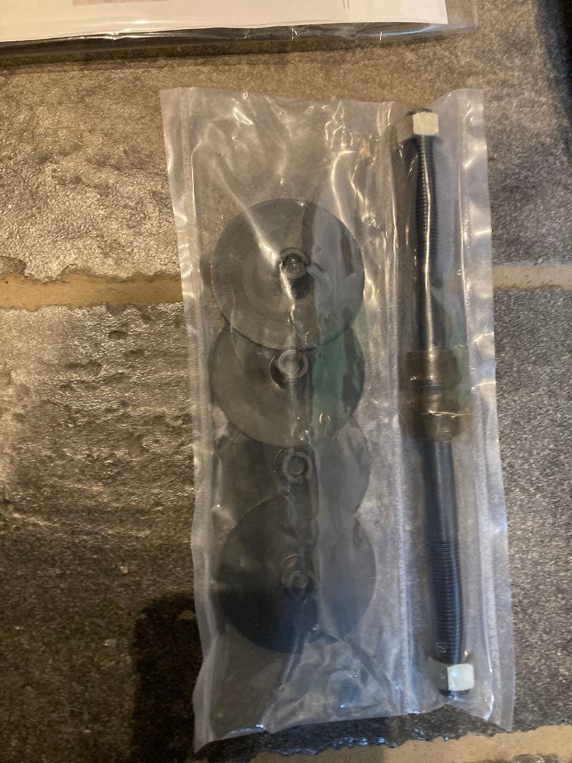 【新品未使用】UIビークル ハイエース200系(Ⅱ型〜)　増しリーフキット