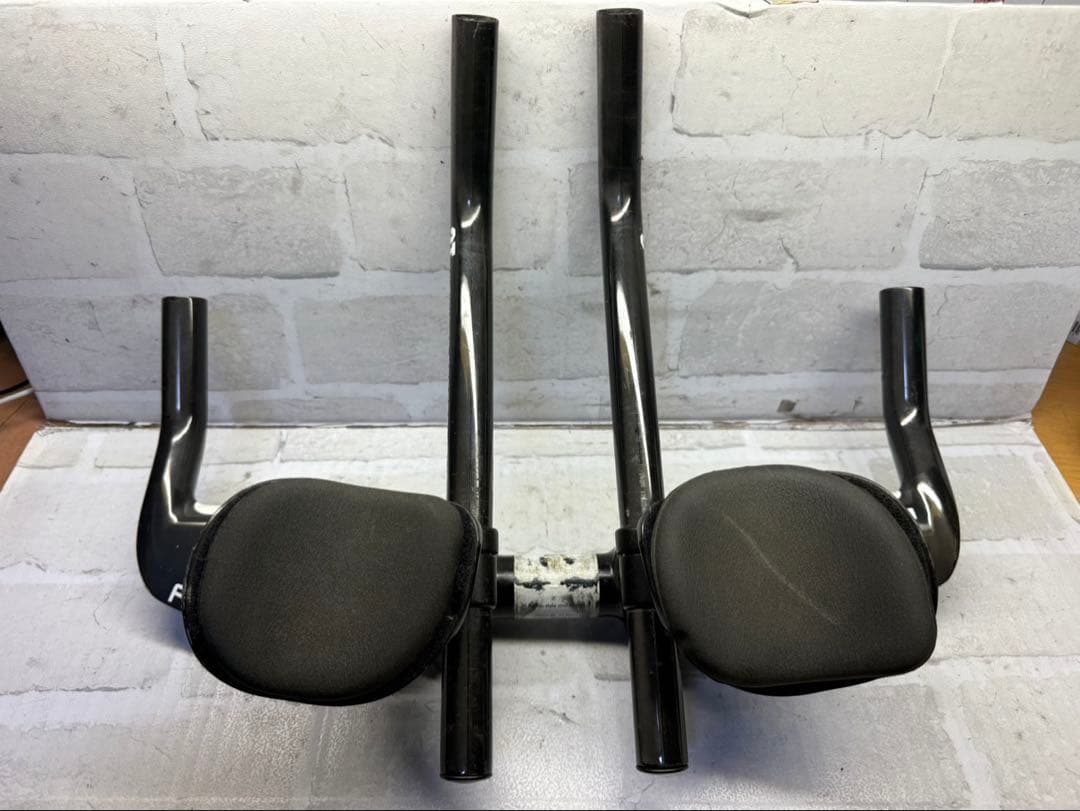 3T ultimate performance TTバイク　フルカーボンハンドル