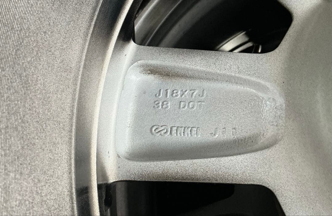 デリカD5 純正 シャモニー 限定ブラックホイール 純正ナット付属