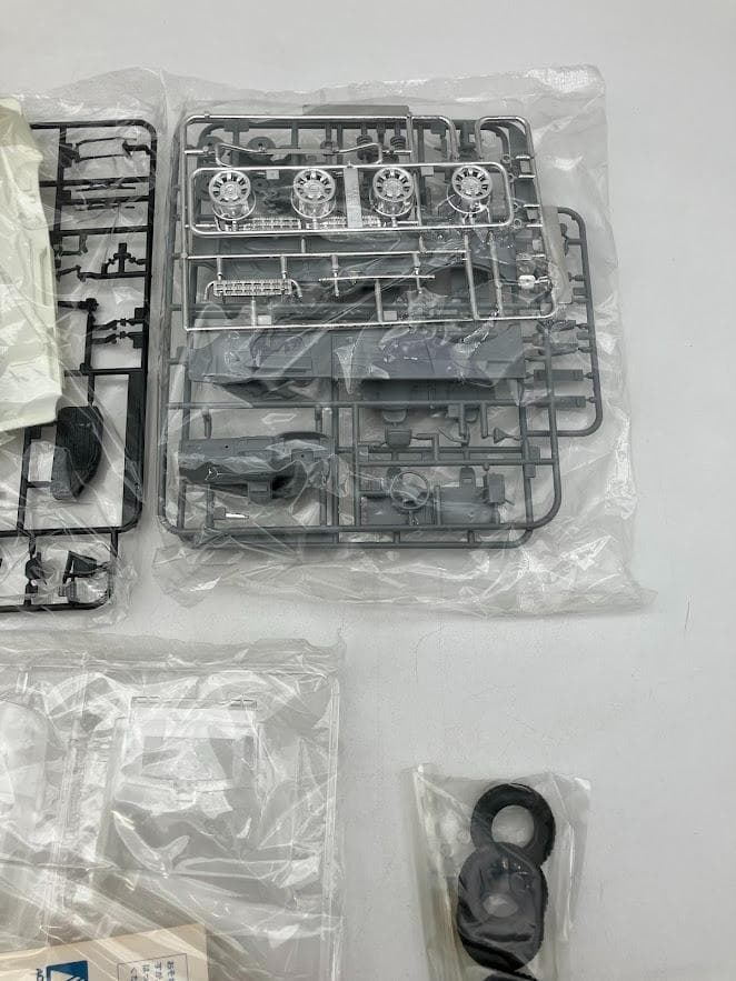 デリカ　スペースギア スーパーエクシードクリスタル ライトルーフ プラモデル