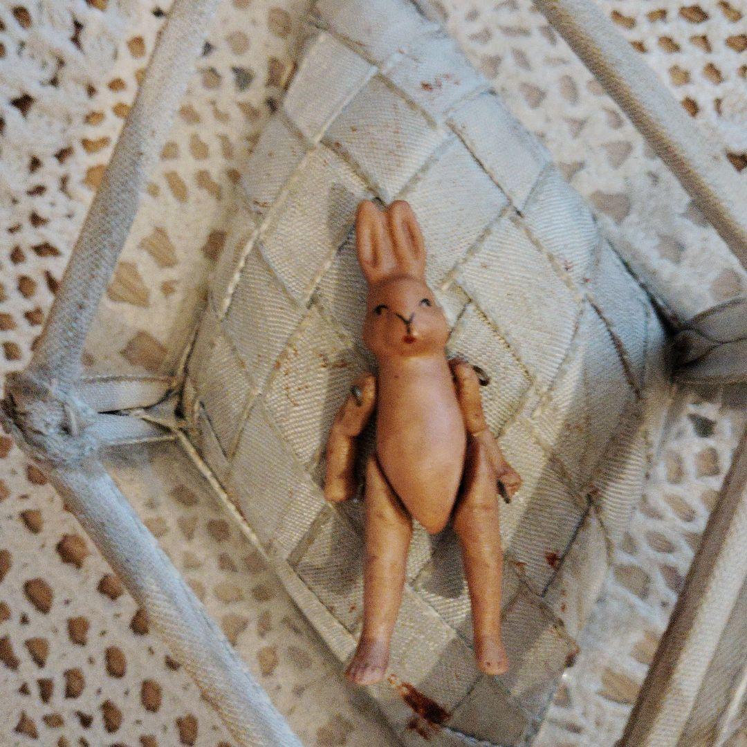 アンティーク小さなうさぎのビスクドール♡