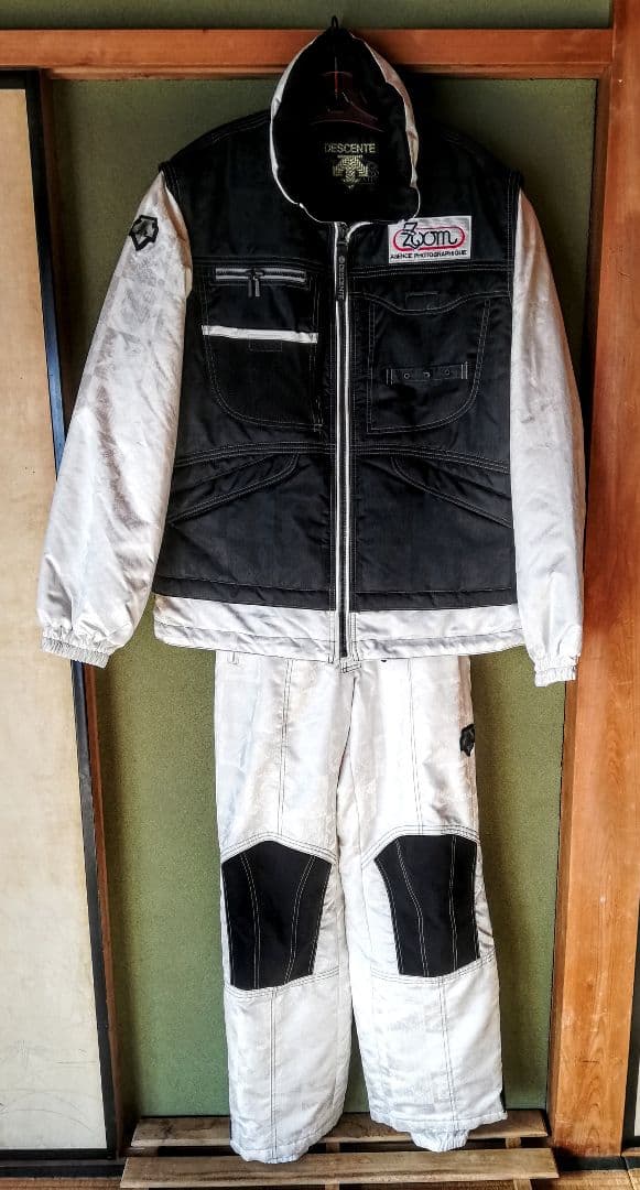 昭和のMade in Japan　DESCENTE スキーウェア 黒/白