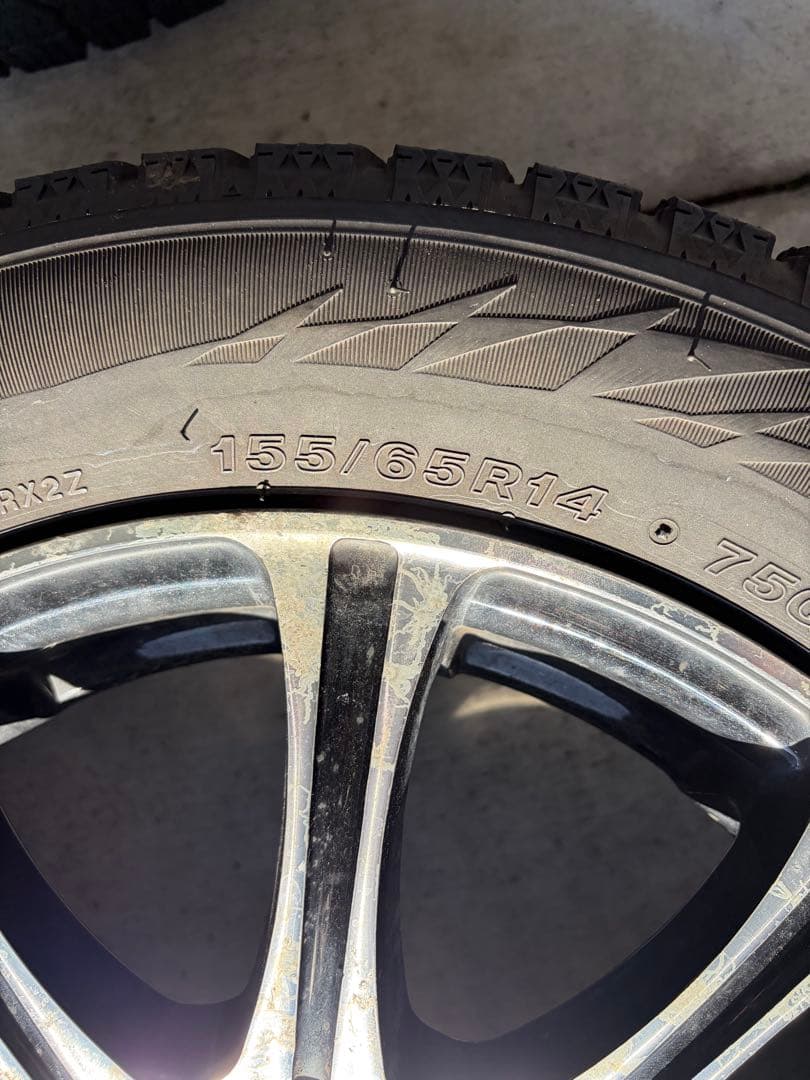 マ*ケ様 ブリヂストン ルークス　スタッドレス　セット