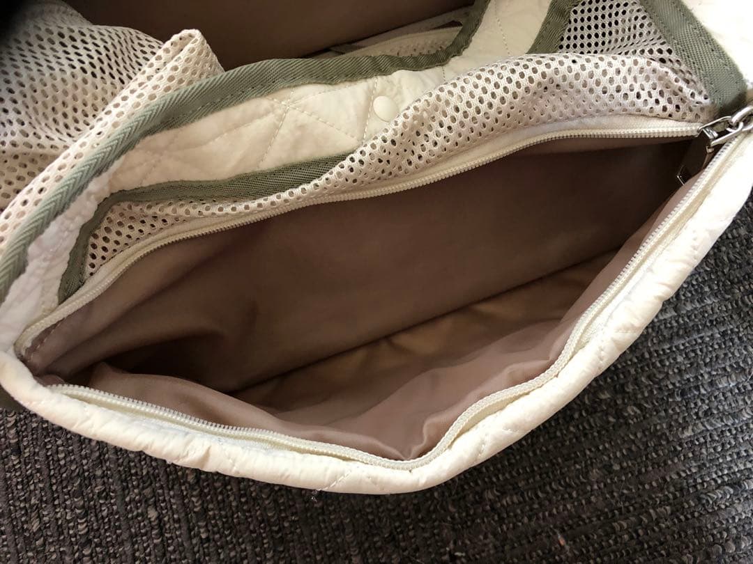 フロントスリングバッグ　犬用抱っこ紐　DADADA/ novino