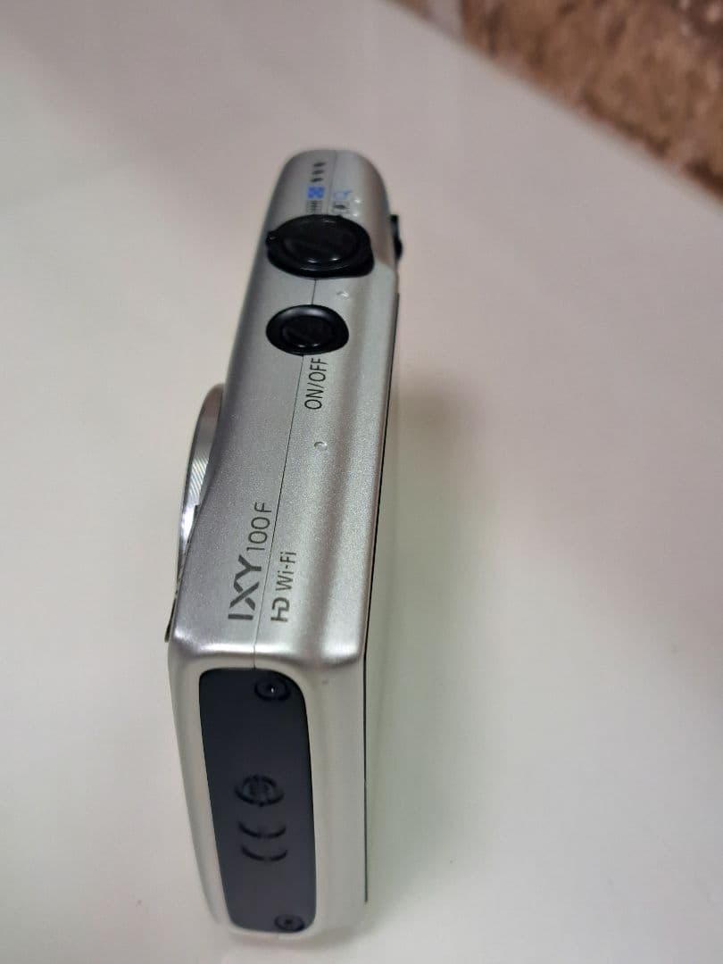 Canon IXY 100F HD Wi-Fi シルバー　デジタルカメラ