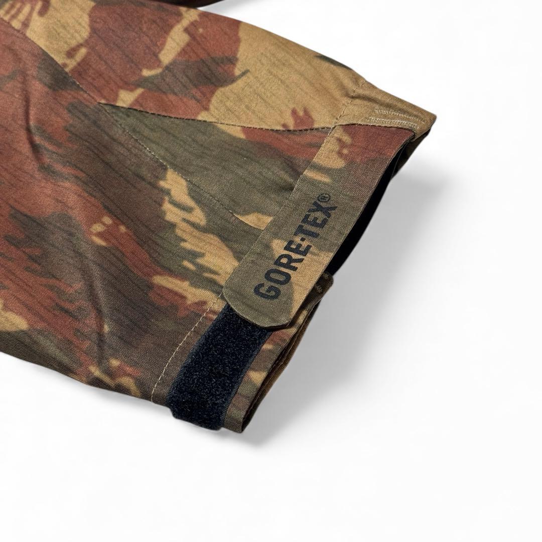 美品　バートン アナログ 3L ゴアテックスJK M カモ