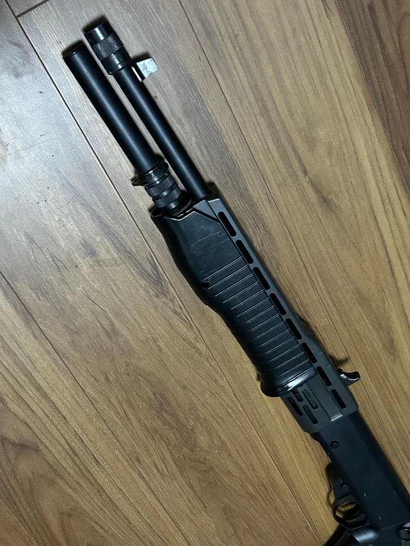 東京マルイ　エアガン　スパス12　希少メタルストック付き